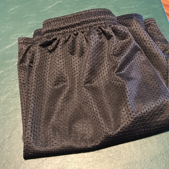 Hibbett Sports 🏀 Shorts Sz. 18/20 - Picture 6 of 6